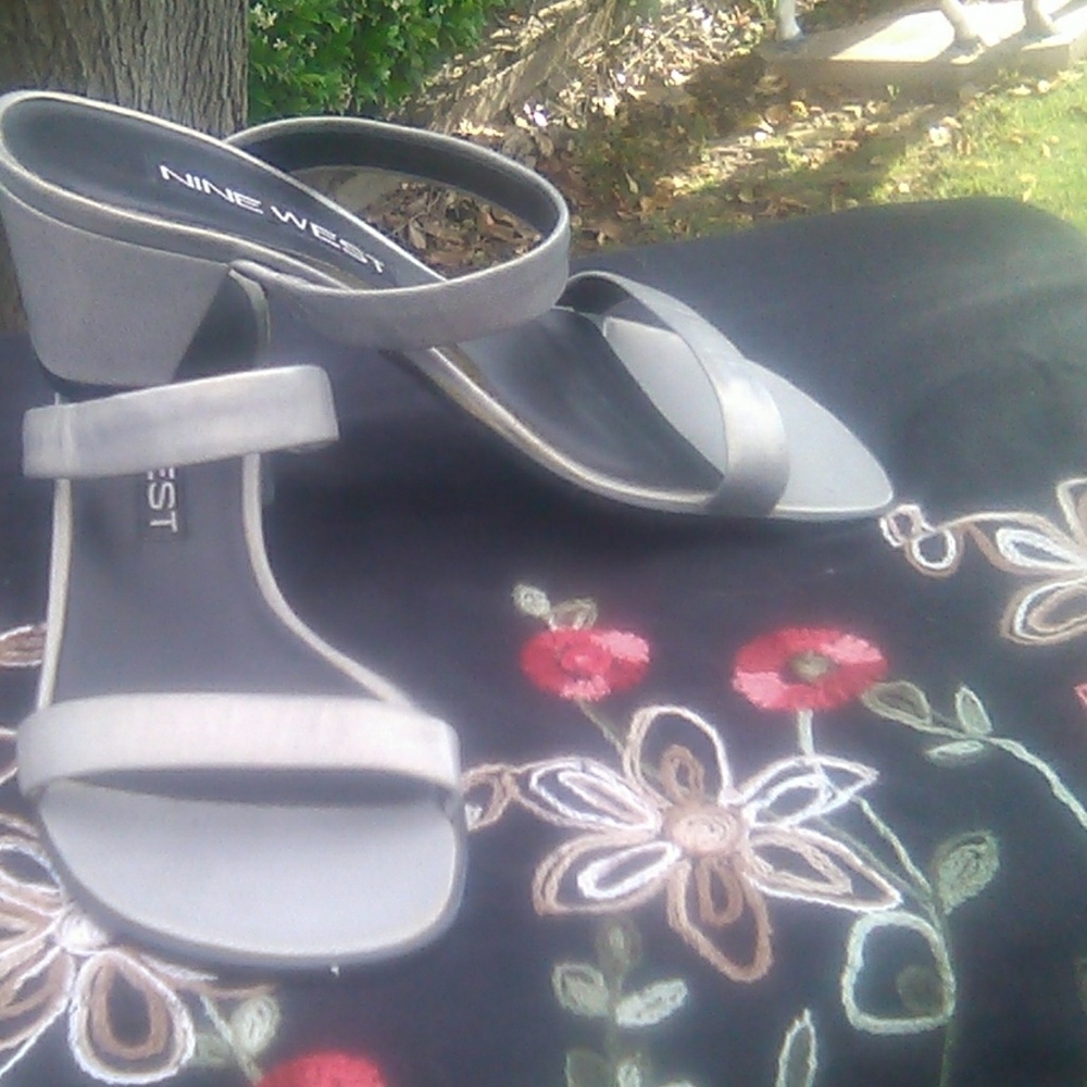 Nine West ladies slip-on  heels